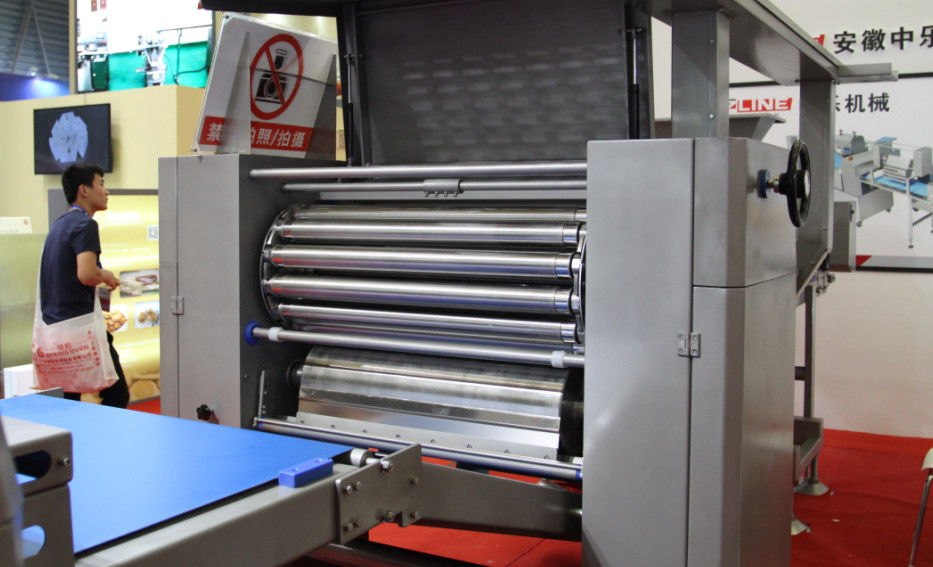 750 Mm Çalışma Genişliği ile Plc Kontrol Pasta Hamur Rulo Makinesi Tedarikçi