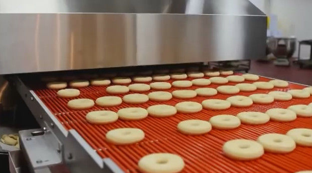 Endüstriyel Hamur Açma Çözümü ile Otomatik Çörek Yapma Makinesi